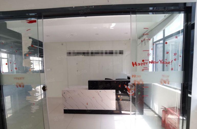 西丽双地铁口创意园整层700平精装修，带红本园区