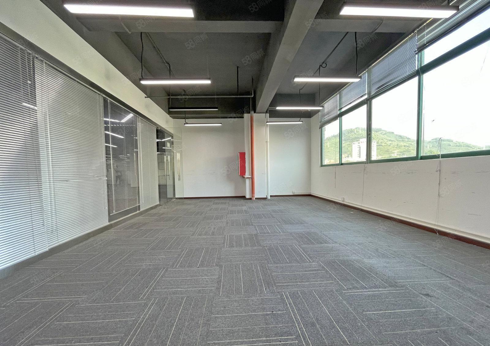 一手直租西丽龙珠大道原房东厂房整层1100平精装 地铁口