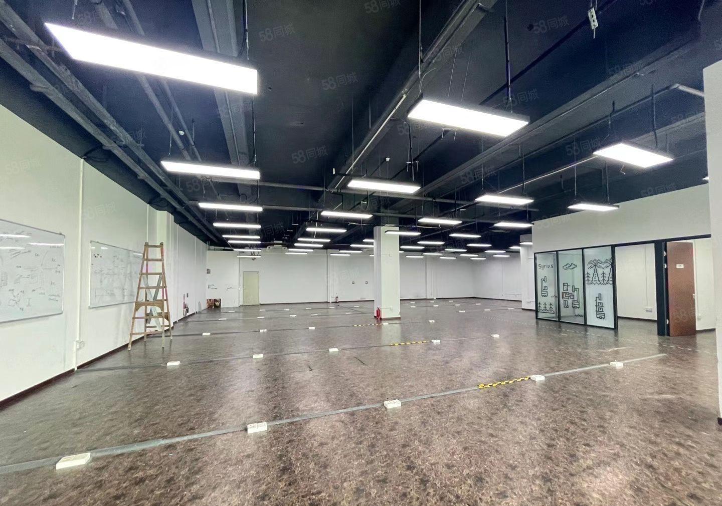 新放租一楼办公室 1080平米 深大地铁站