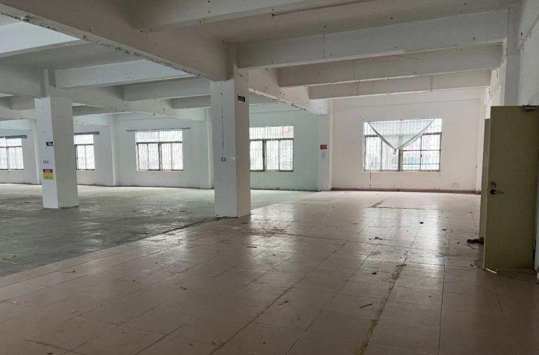 （一手无差价招租）龙华核心区工业园二楼厂房1500平方