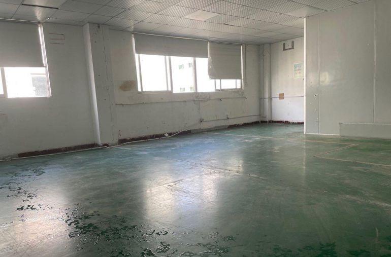 宝安石岩街道应人石地铁口，可做办公室，小加工厂，仓库。