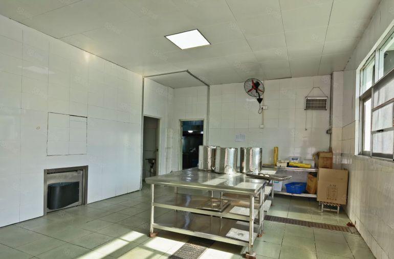 西丽1650平独门独院厂房（明火预制菜加工）配套办公宿舍