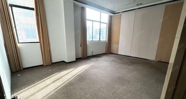 南山蛇口300平地铁精装修写字楼厂房医疗器械科技研发低价出租