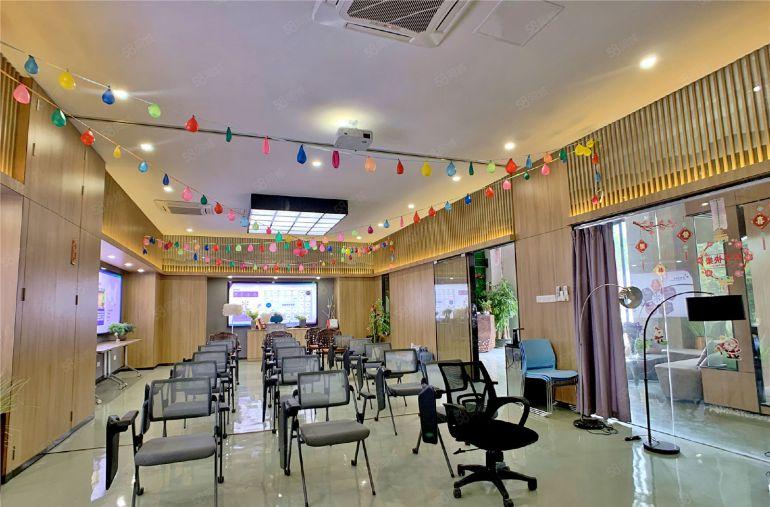 南山西丽一楼700平 精装 带家私 可外摆 行业不限