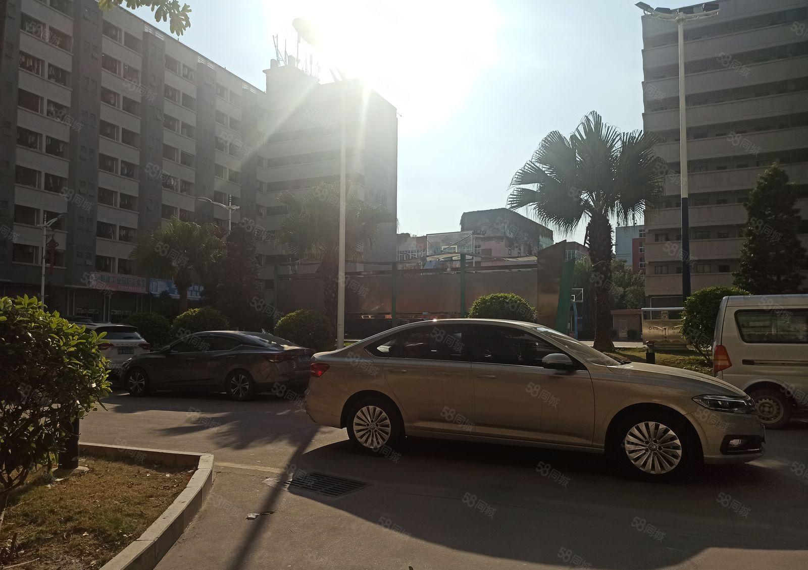 龙华红本高新技术园现成无尘车间厂房1100平，精装修办公室