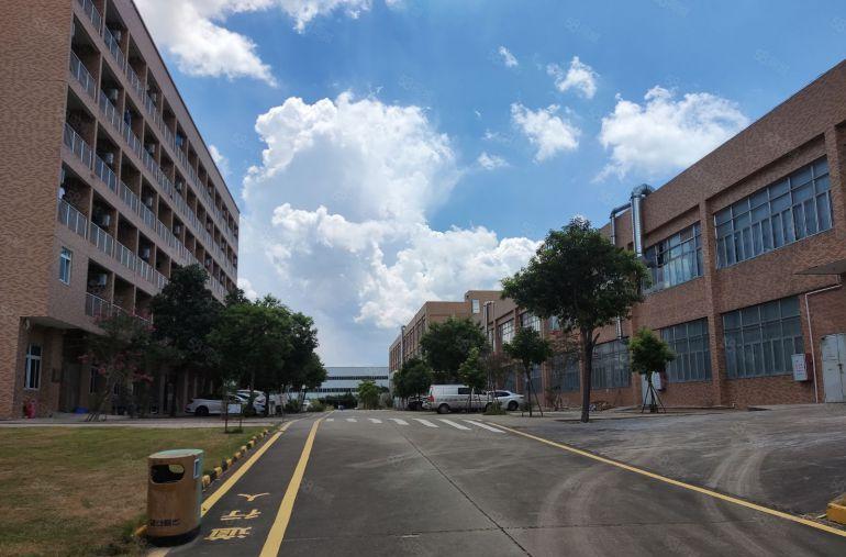 业主直租珠海富山工业园23000平方花园式厂房