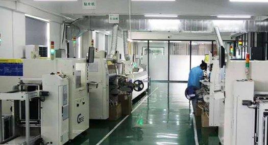 中山小榄工业大道厂房转租，转让，厂房形象好，非常适合做电子，无尘车间，豪华装修，使用面积2000㎡。