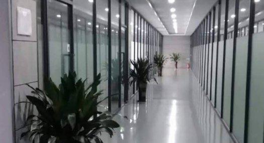 中山小榄工业大道厂房转租，转让，厂房形象好，非常适合做电子，无尘车间，豪华装修，使用面积2000㎡。