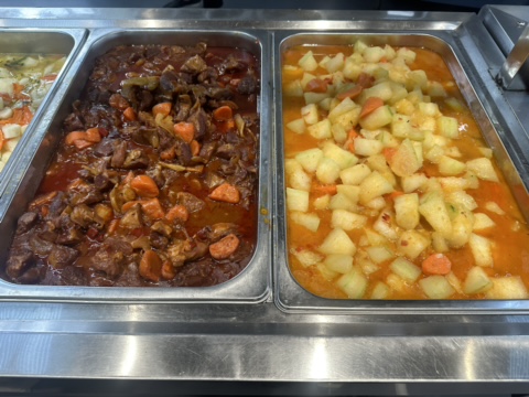 饭堂承包 | 慢炖酱香肉 酸甜烩土豆 解锁家常好味